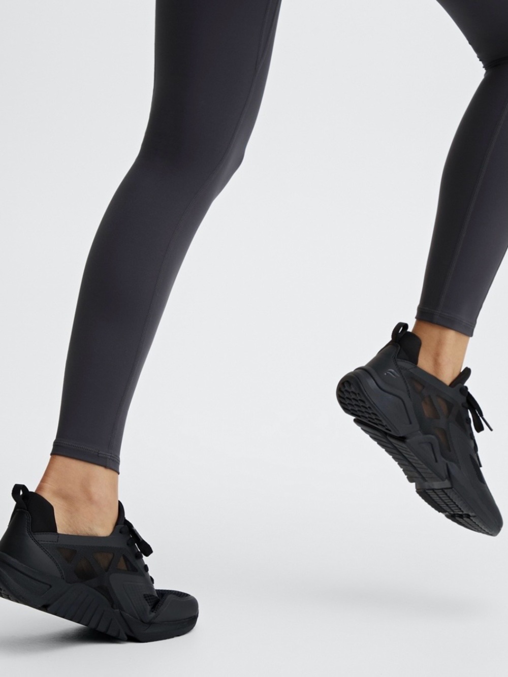 Fabletics Venice Performance Sneakers Black Athletic Shoes NIB Size 9